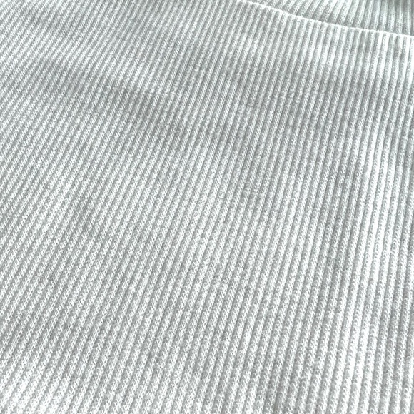 Ribbed Crop NWOT - Picture 2 of 2